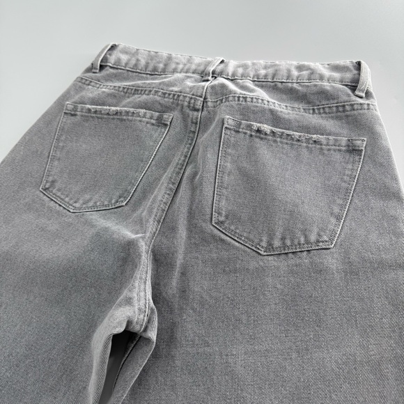 Tractr Gray Straight Jeans with Natural Distressing - Picture 7 of 11